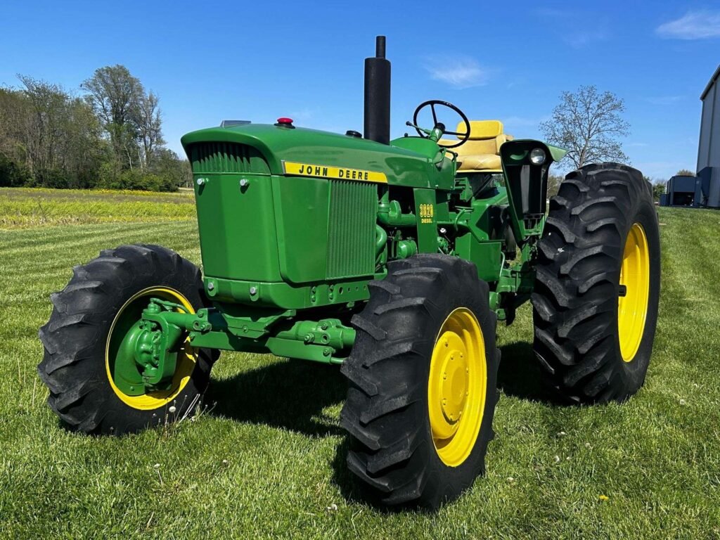 John Deere 3020