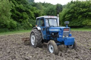 Ford 7000 tractor