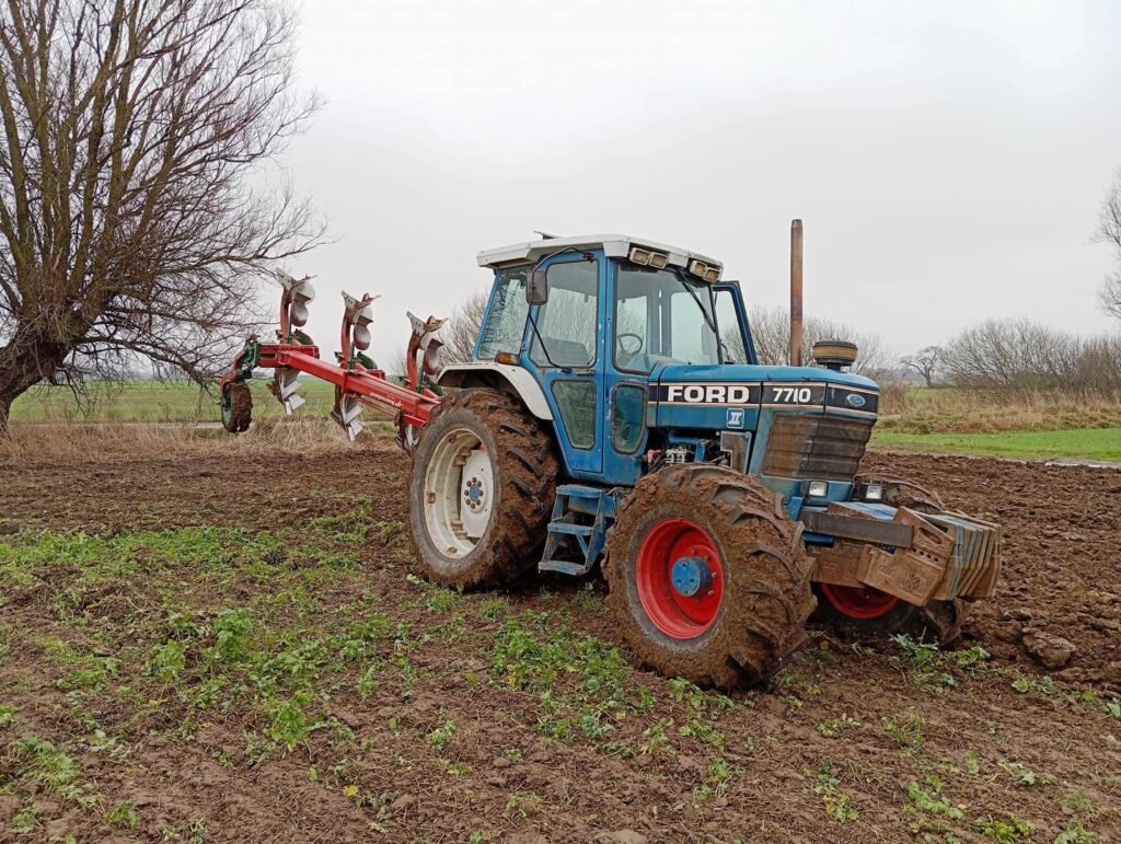 Ford 7710