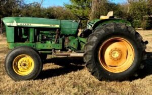 John Deere 1020