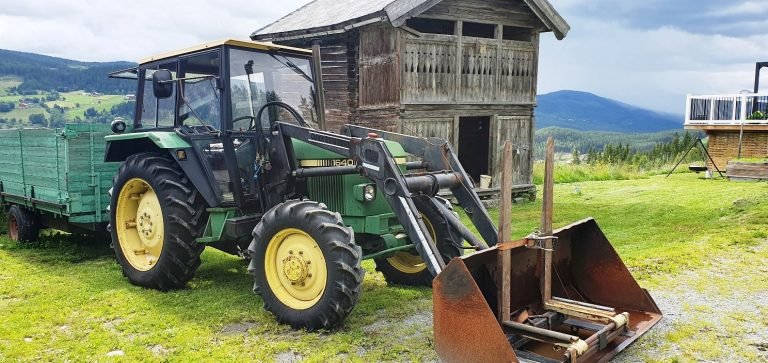 John Deere 1640