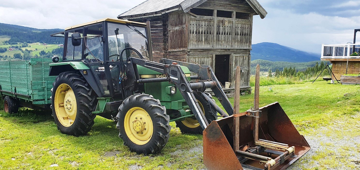 John Deere 1640