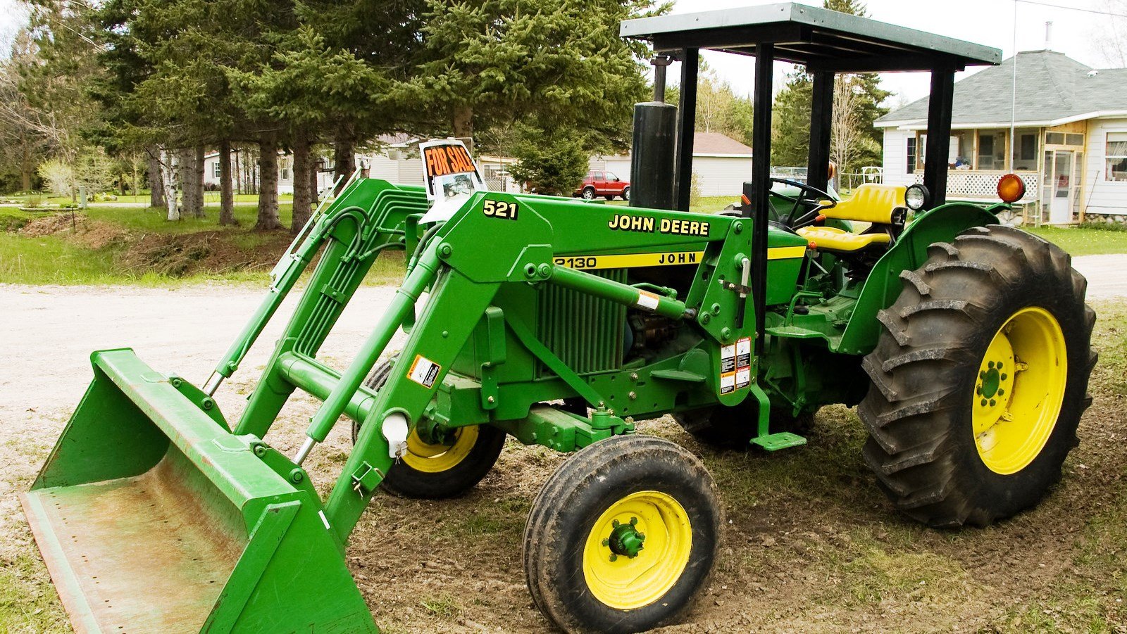 John Deere 2130