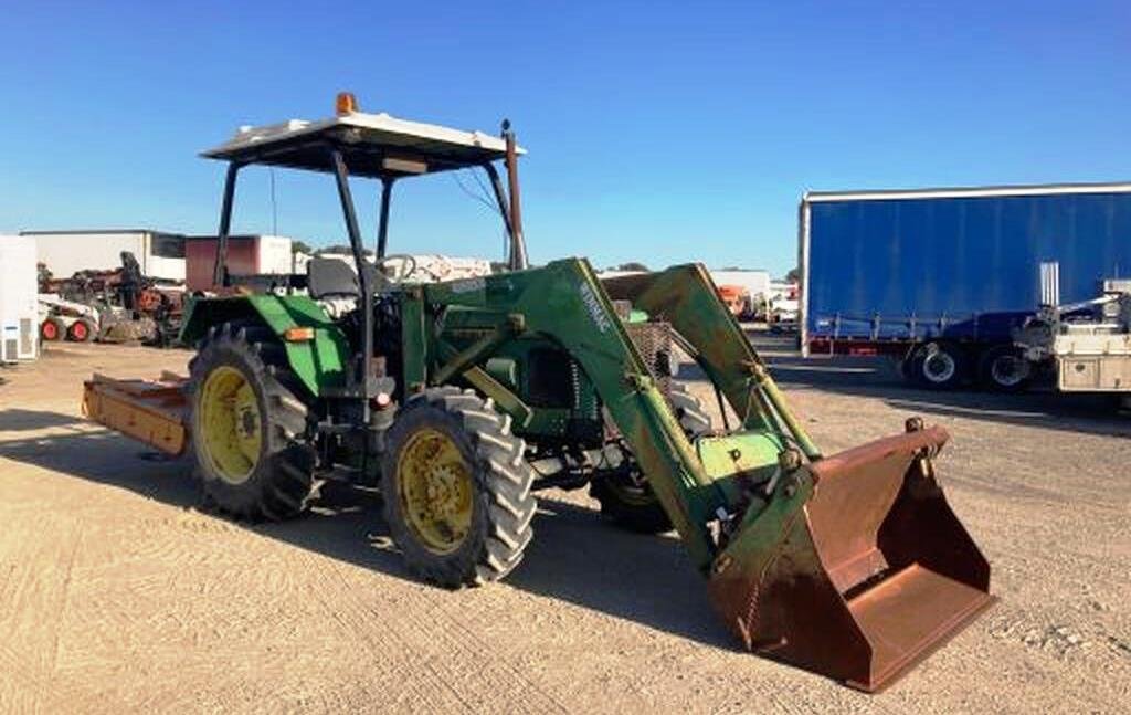John Deere 2200