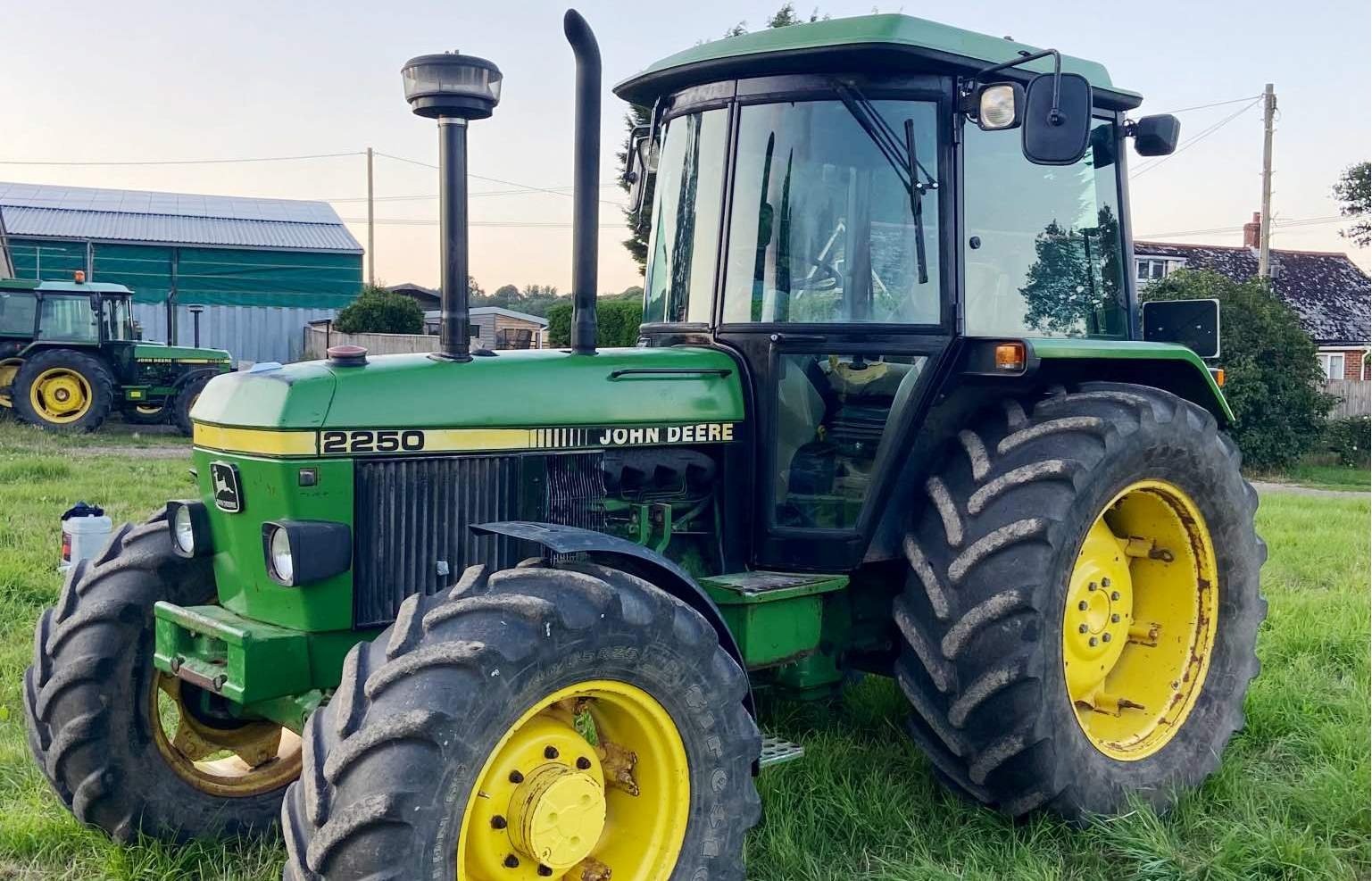 John Deere 2250