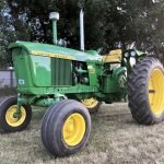 John Deere 3010