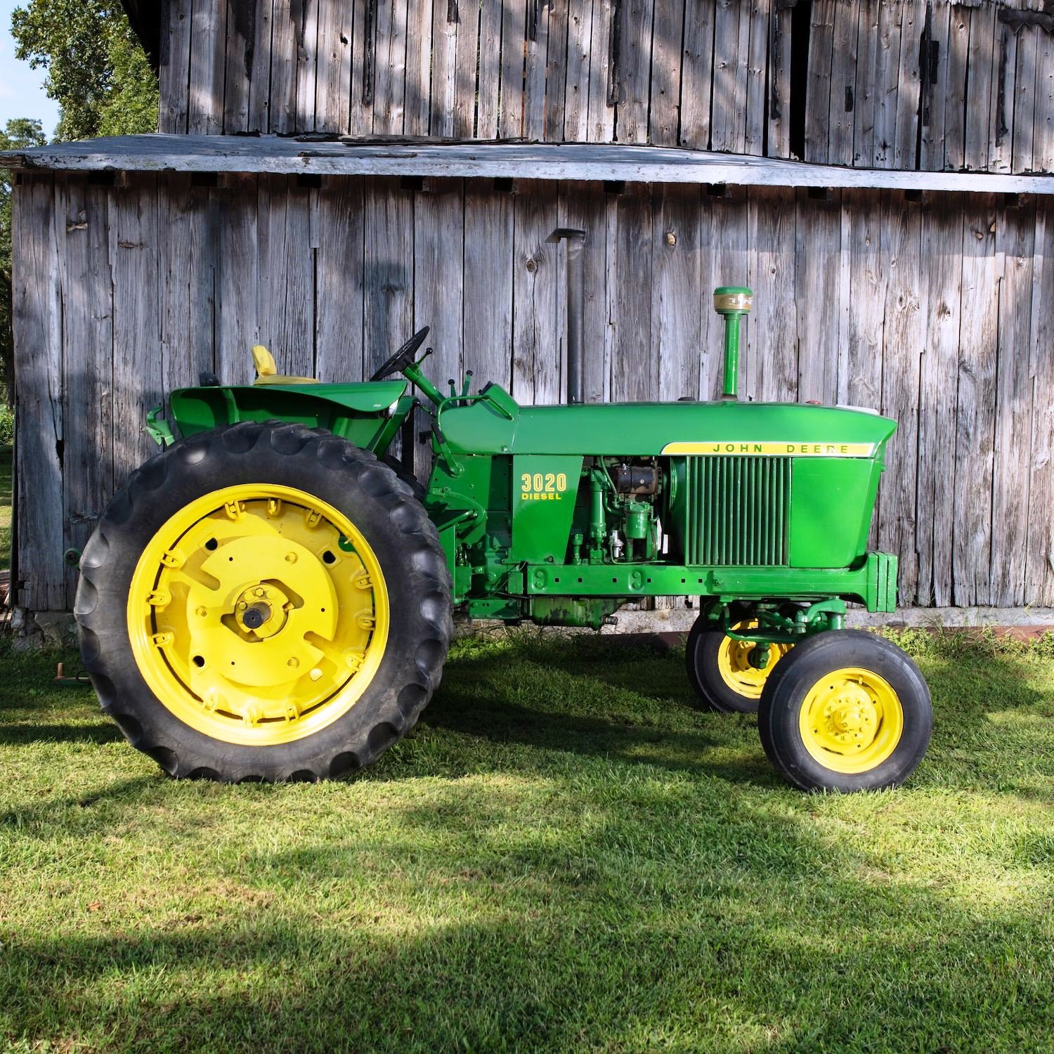 John Deere 3020
