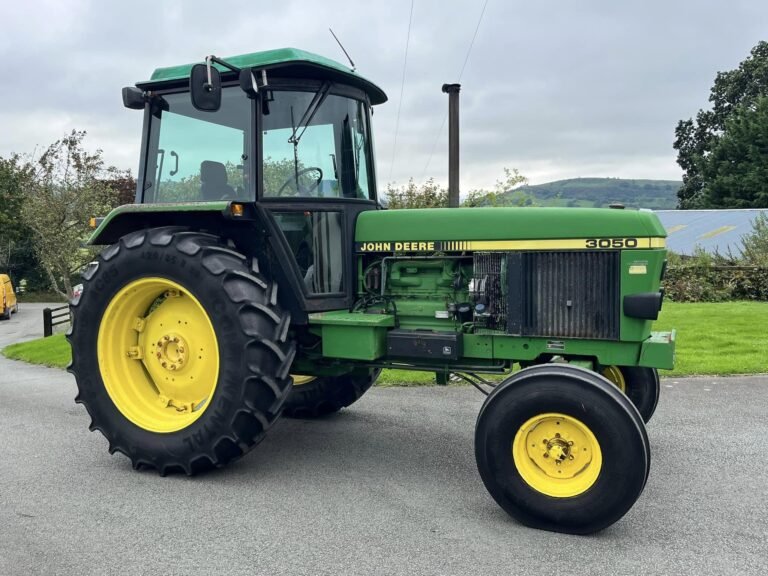 John Deere 3050
