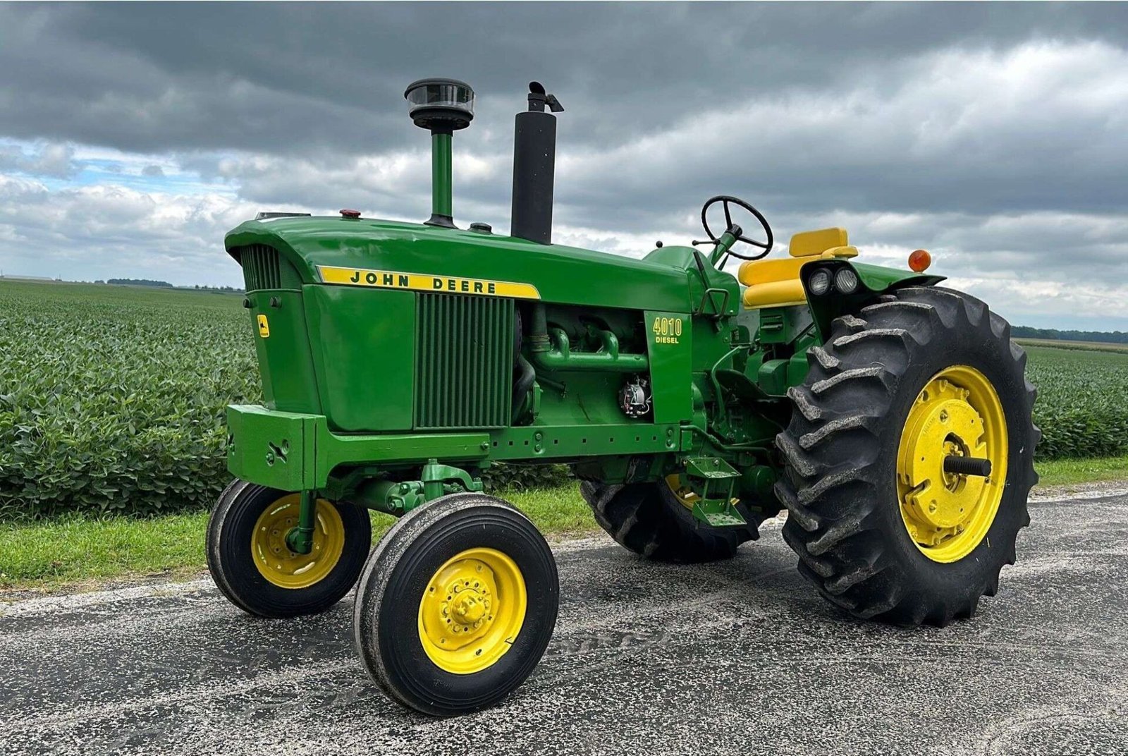 John Deere 4010