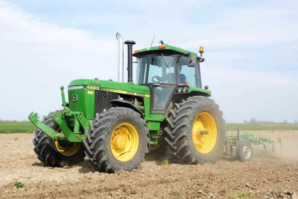 John Deere 4250