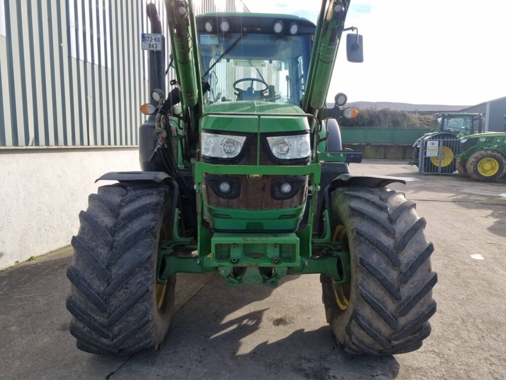 John Deere 6110M