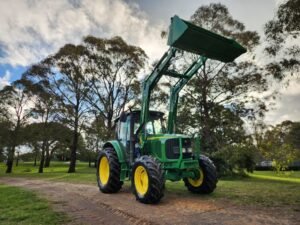 John Deere 6120-1.jpg