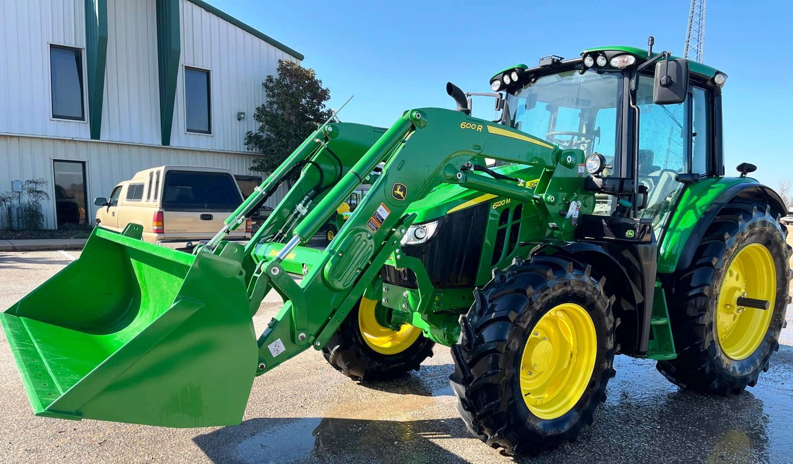 John Deere 6120M