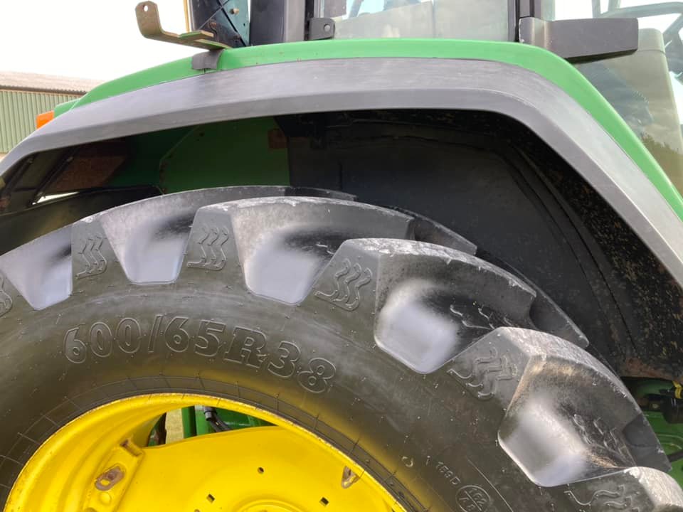 John Deere 6900 tires