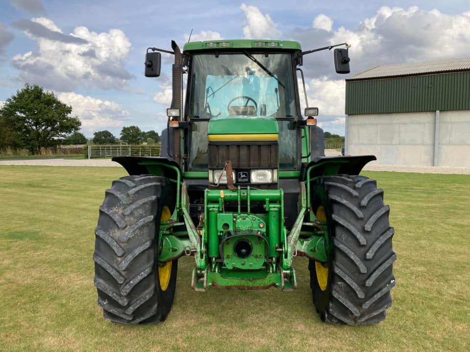 John Deere 6900 front