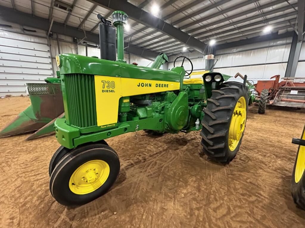 John Deere 730