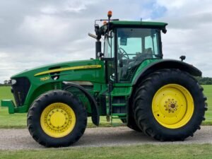 John Deere 7830