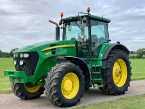 John Deere 7830