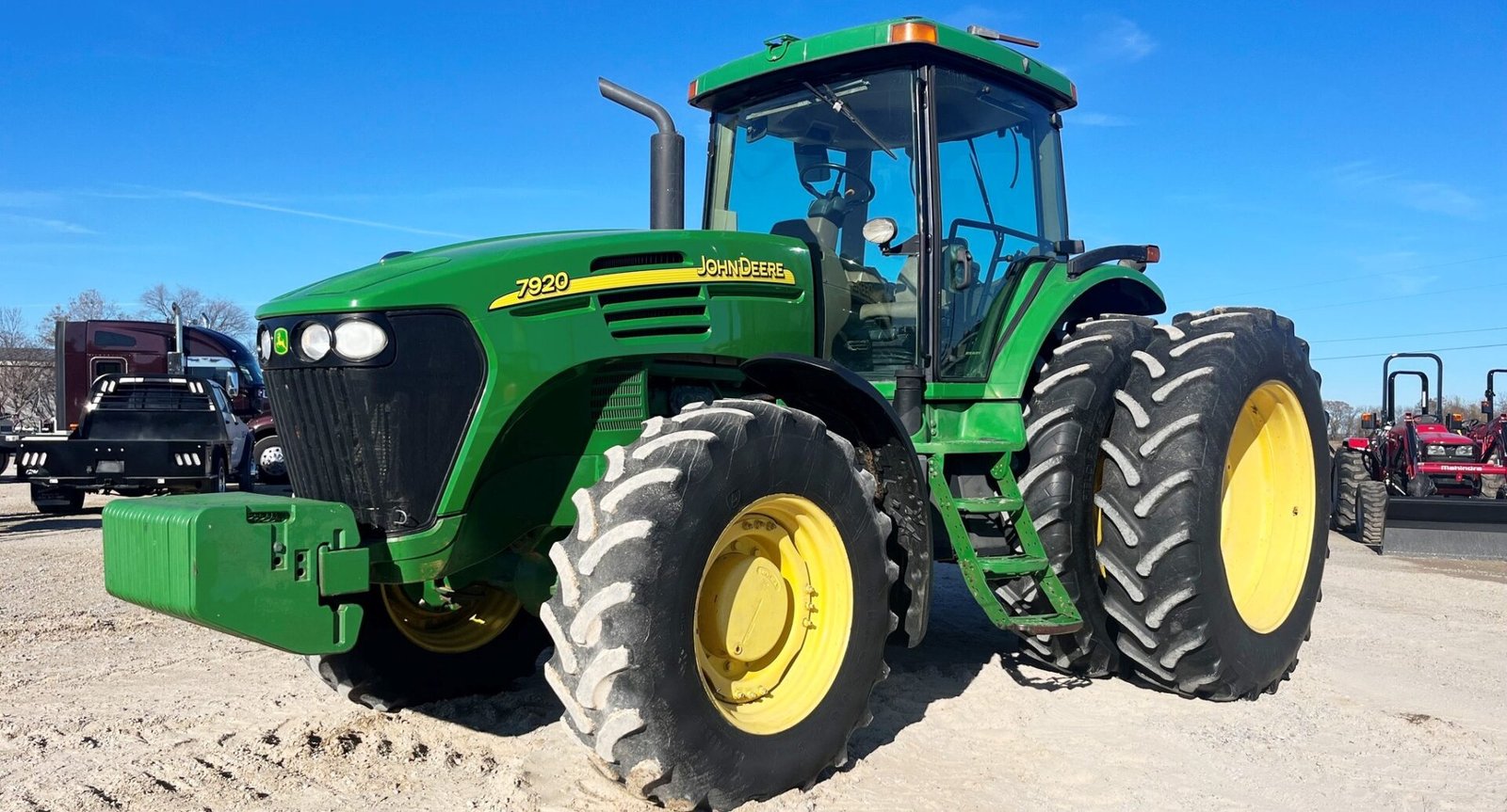 John Deere 7920