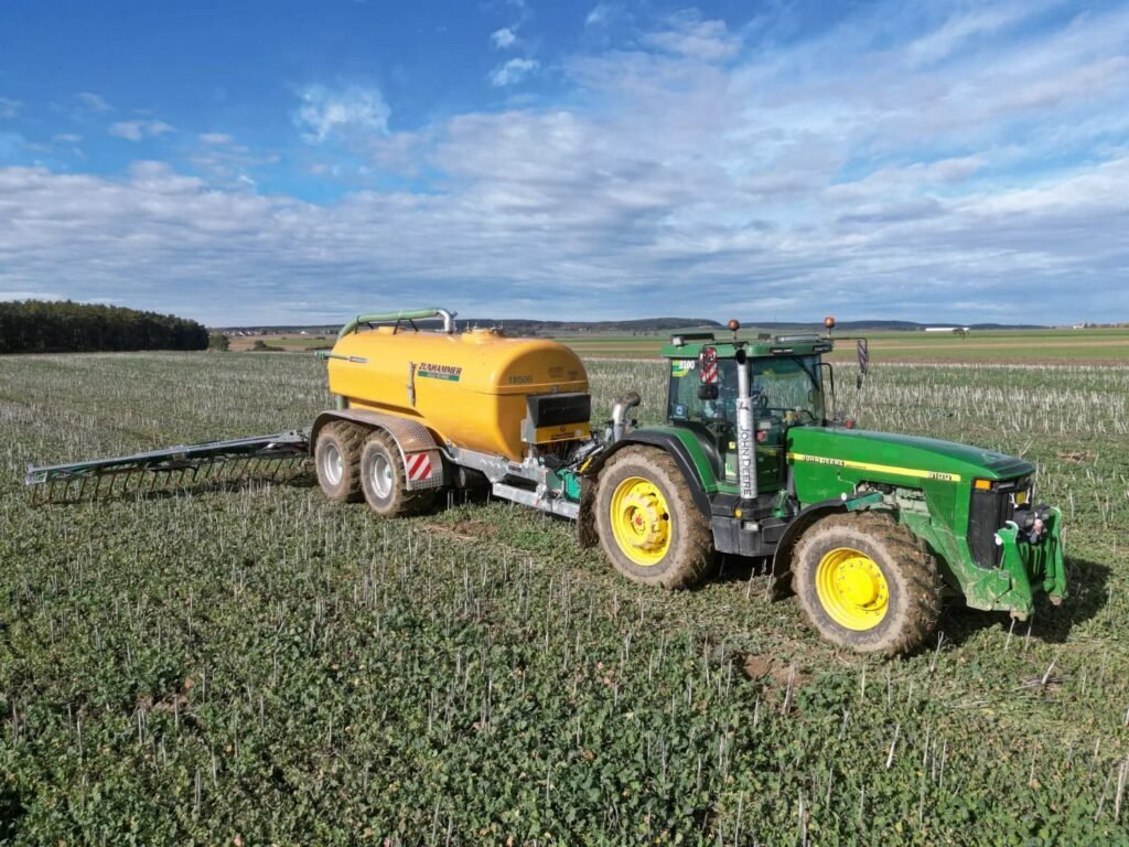 John Deere 8100