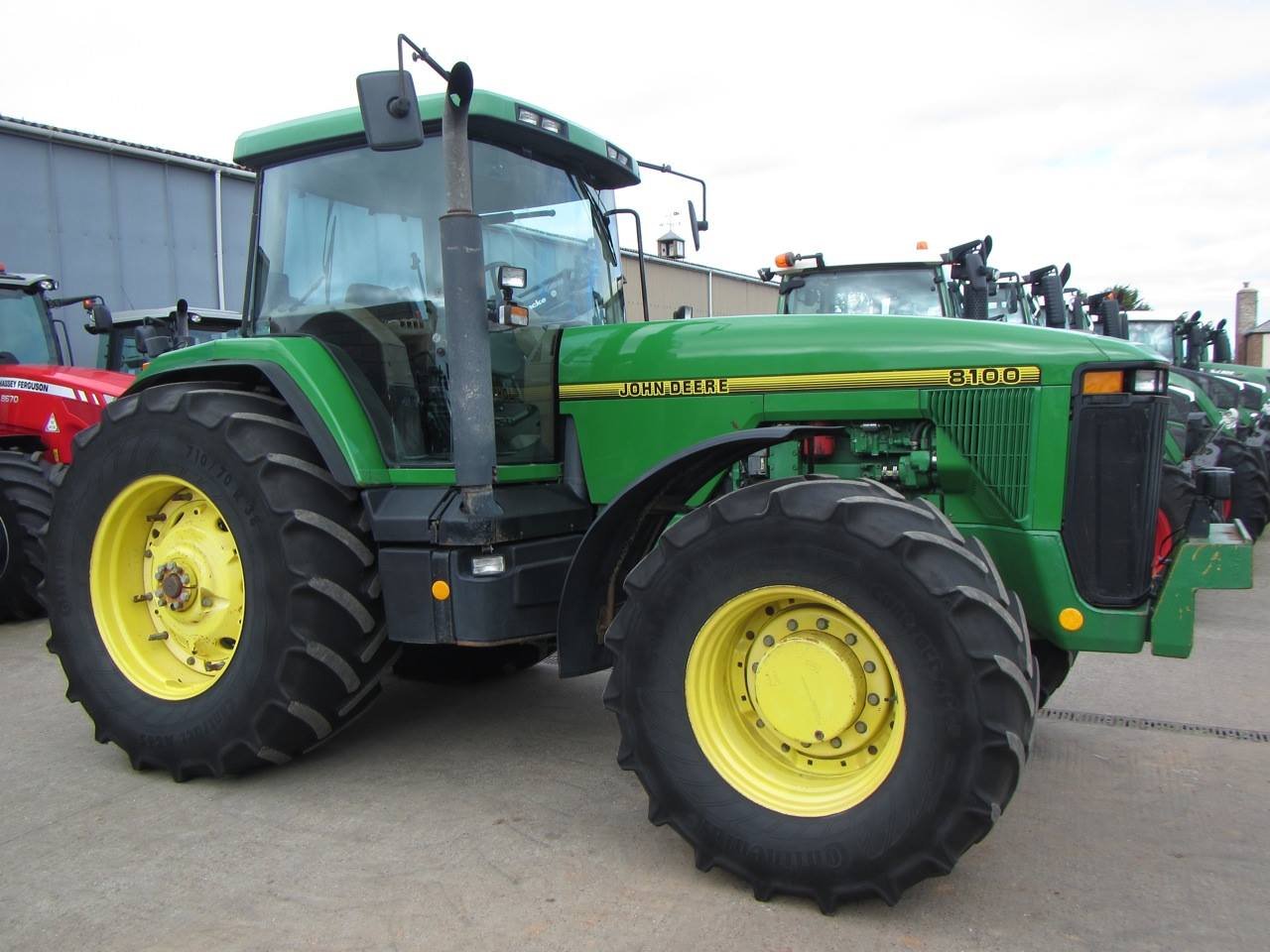 John Deere 8100