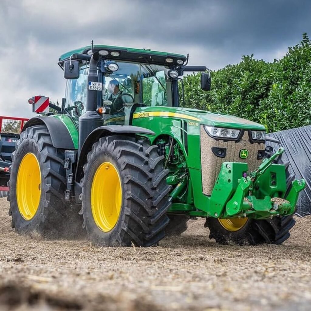 John Deere 8370R