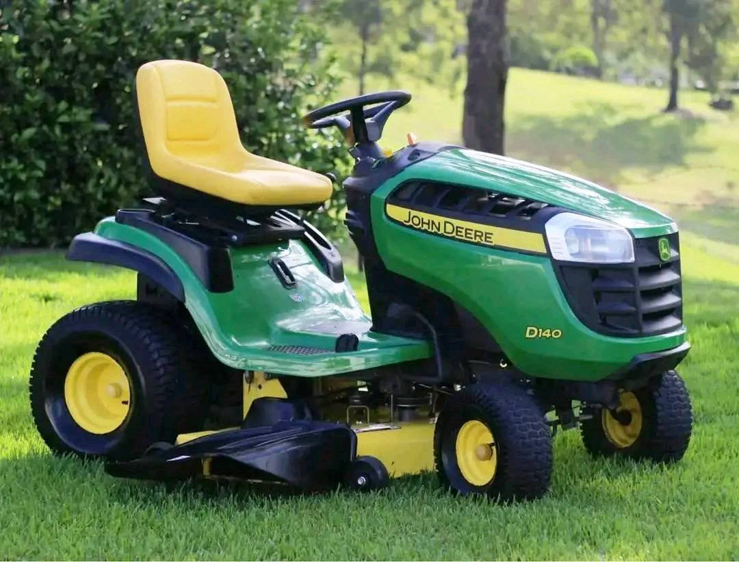 John Deere D140