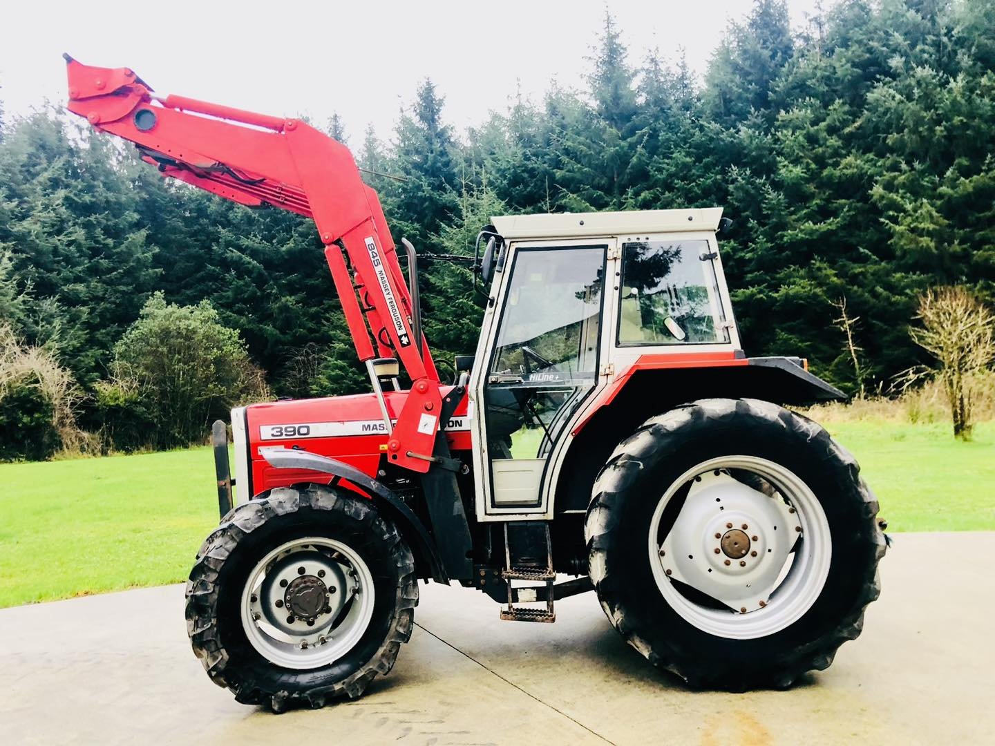 Massey Ferguson 390