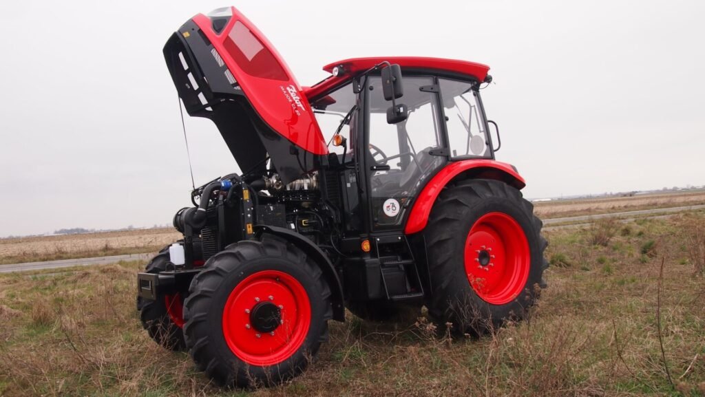 Zetor Major 80 hood open