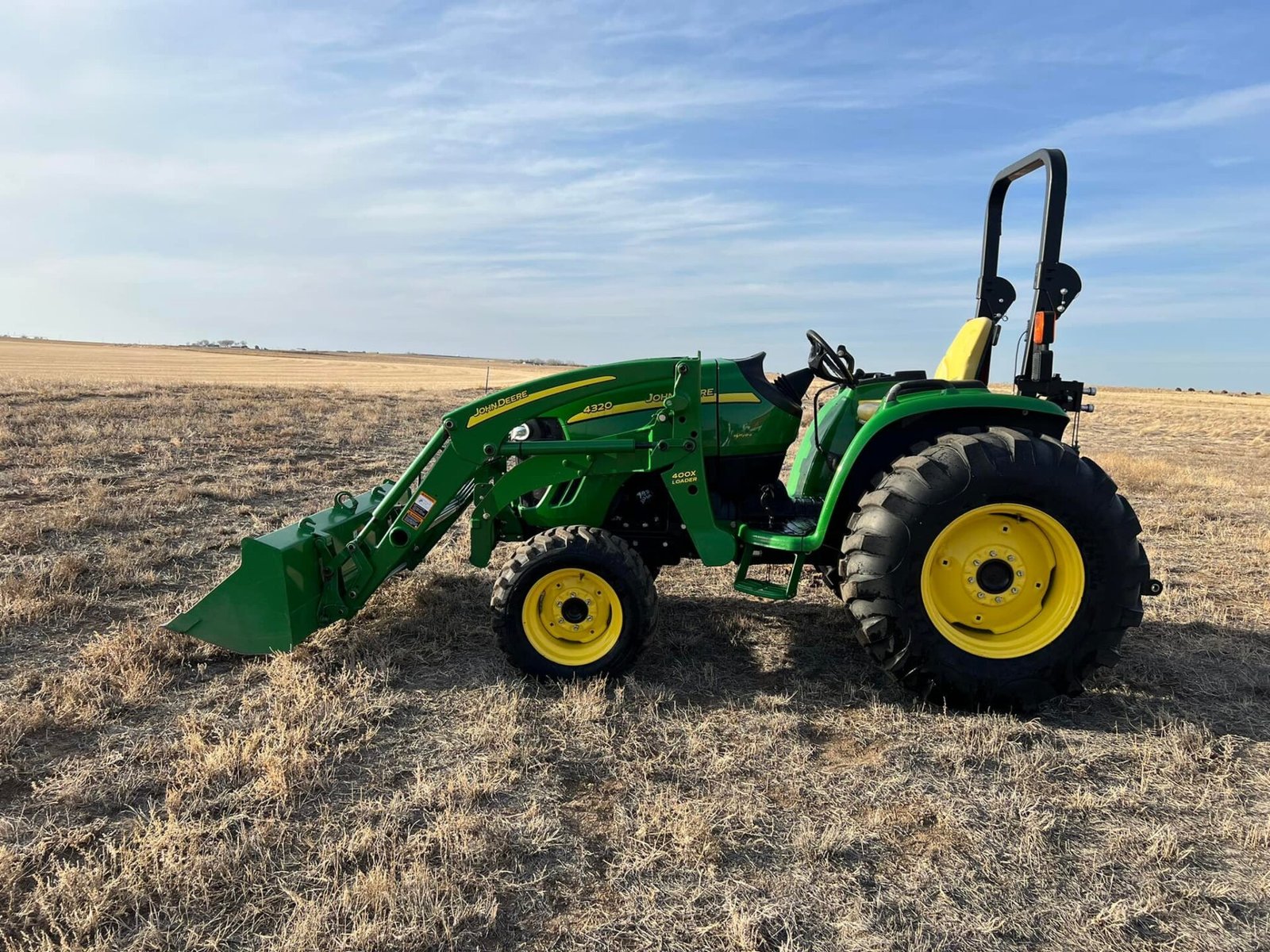 John deere 4320