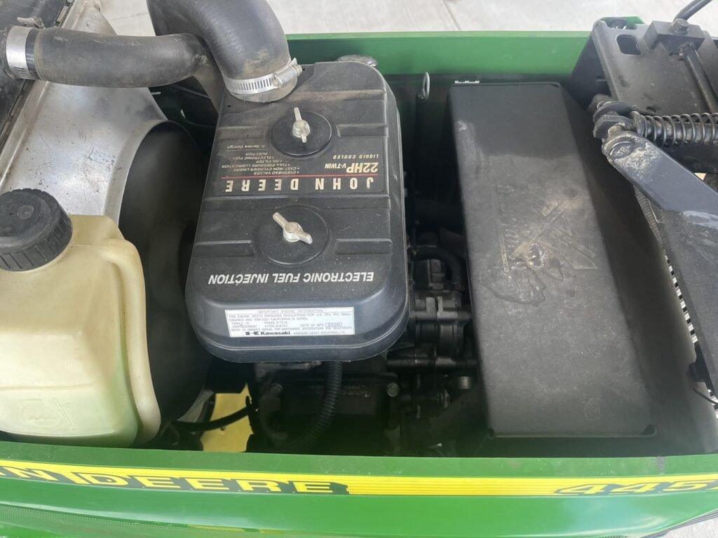 john deere 445 Engine