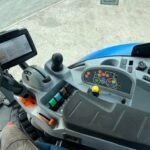 new holland t7070 inside